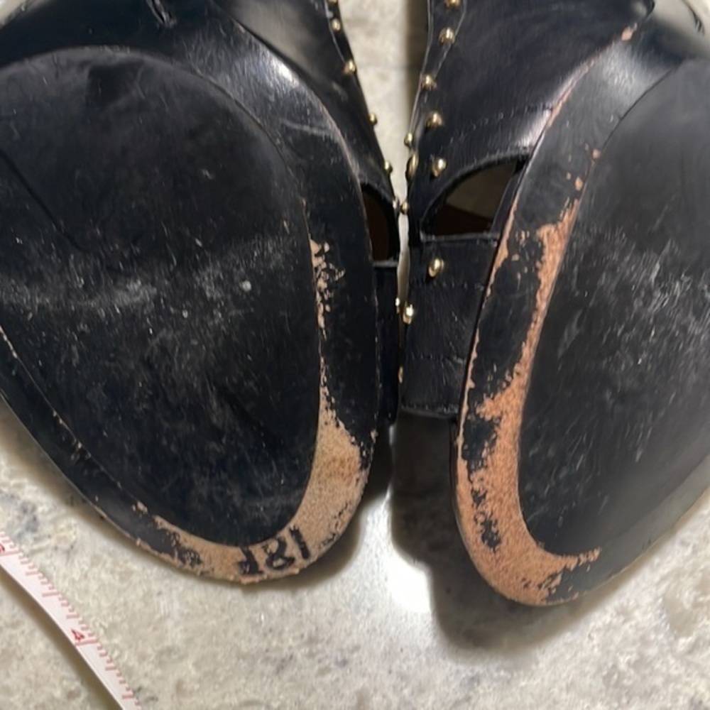 Michael Kors shoes size 7 1/2 black very soft leather with gold studs he… - Picture 8 of 9